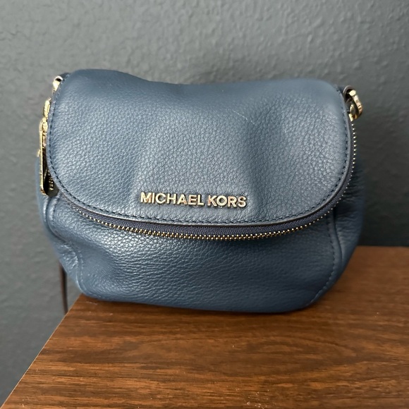 Michael Kors Navy Crossbody Bag - Picture 1 of 6
